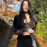 Celina Jaitly Instagram – “The only bad workout is the one that didn’t happen.”

One avalanche, -18 degrees temperature, 3 days of power black out, cell phone service blackout later … Yup I am still aching from the weights I lifted in darkness !!! Life in Austria be like …… You wanted Alps … You earn it !! 🤣❄️✨

Post natural disaster photo Kheechney Ki himmat nahi hai isiliye abhi ke liye before waali dekh lo. 

#celinajaitly #celina #celinajaitley #indianactress #indianwomen #missindia #missuniverso #bollywood #womenwholift #austria #austriangirl #indiangirl