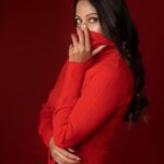Chandini Tamilarasan Instagram – “Wishing you a magical Christmas that sparkles as bright as your Instagram feed! “ 🌟
📸 @irst_photography ✨
Mua @rajavelul ✨
Hairstylist @prem_hairstyle ✨
Assisted by @ramanna386 ✨

#chandinitamilarasan #chandini #actresschandini #photoshoot #sunday #love #vibes #weekendvibes #weekend #kollywood #tollywood #tollywoodactress #weekendmood #merrychristmas #merrychristmas🎄 #merrychristmas2023 #happyholidays #christmasmagic✨ #christmasdecor #christmastime #2023