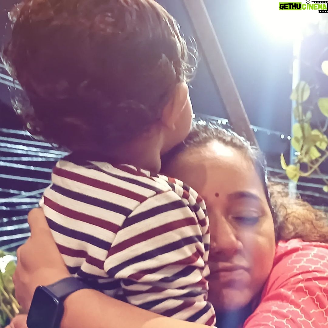 Chandra Lakshman Instagram - Slow down time.. Let me have this moment forever β¨ππ Pic by the person who enjoys and admires us all the time-dearestππ @tosh.christy #moongirl #lifeisbeautiful #blessed #ourson #ayaan #gratitude #growinguptoofast Kochi, India