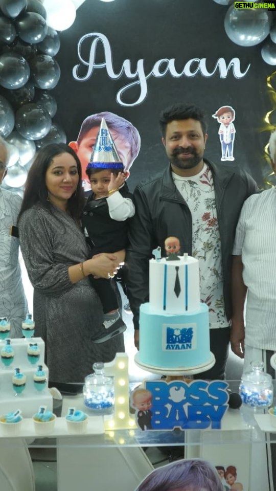 Chandra Lakshman Instagram - Ayaan's birthday became extra special with the yummy cake from @cakecraftkochi BY Surya..The dessert table was a treat indeed.. Check out their page for more and get your's baked! Thanks @cakecraftkochi for the love❤️