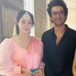 Chandrani Das Instagram - Happy Ganapati 🌼🙏🏻 ❤️ with Sunil Grover