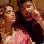 Chandrani Das Instagram - मुझसे नफरत करने वाले भी, कमाल का हुनर रखते हैं, मुझे देखना तक नहीं चाहते, लेकिन नजर मुझपर ही रखते हैं !! One and only my favourite director.. @ajitavabarat 😃❤️