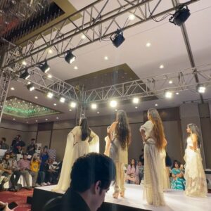 Chandrani Das Instagram - @shobhhitsloshes_official

@trishul_the_divine

@lordoftrendzofficial

@shubh.malhotra 

@babupatel4443

@dr.rashel.in

@7shadesentertainment

#trishulthedivine
#lordsoftrendz4