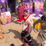 Chandrani Das Instagram – Durga pujo celebration and dhunuchi naach with the residents of Housing societies. Shareing some mishti moments with @Cadbury celebrations
And @Anandabazar online