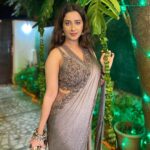 Chestha Bhagat Instagram - Burn all your bad times and enter the good ones. #aboutlastnight #festivevibes #diwalivibes Styling: @shreeyamongia @stylbyshreeyamongia Outfit: @expressionistbyjaspreet Jewels: @suhana_art_and_jewels