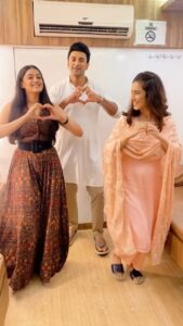 Chestha Bhagat Instagram - ❤️ #nishantmalkhani #nishantsinghmalkani #samikshajaiswal #cheshtabhagat #controlroom @dangal_tv_channel @samikshajaiswal16 @cheshtabhagat