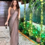 Chestha Bhagat Instagram - Burn all your bad times and enter the good ones. #aboutlastnight #festivevibes #diwalivibes Styling: @shreeyamongia @stylbyshreeyamongia Outfit: @expressionistbyjaspreet Jewels: @suhana_art_and_jewels