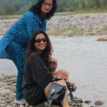 Chestha Bhagat Instagram - Collect moments, not things ❤️ @countryinn_tarikariverside @countryinn_resorts #shortvacation #intothejungle #trekking #naturelovers #jimcorbett #getaway #junglesafari #makememories #happysunday #weekendgetaway Corbett National Park