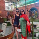 Chestha Bhagat Instagram - Mommy's day out ❤️🧿 @sangeetabhagatt #mommyinmumbai The Tanjore Tiffin Room
