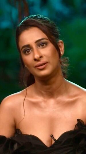 Chestha Bhagat Instagram - Always evolving and trying to be a better person everyday ❤️
@officialjiocinema @banijayasia 

#temptationisland #temptationislandindia #temptationislandonjiocinema #evolving #realityshow #healingjourney