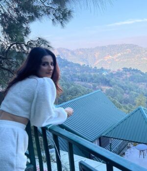 Chestha Bhagat Instagram - A grateful heart sees many blessings ❤️🧿🦋
 
📍  @seclude.in