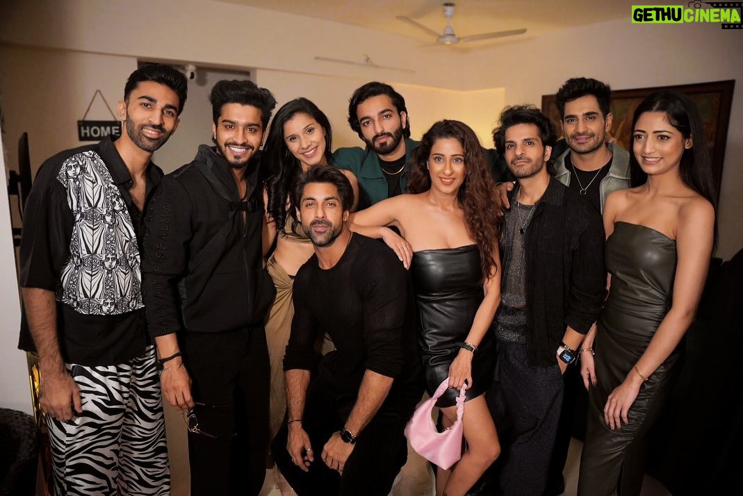 Chestha Bhagat - 77.4K Likes - A beautiful night with beautiful people.
TI family for life ❤️
#temptationisland #temptationislandindia #jiocinema #samadhchoudhary #cheshtabhagat #aerreo #akshaybindra