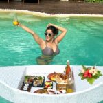 Chestha Bhagat Instagram - Be a mermaid 🧜‍♀️ @adaaranmeedhupparu @adaaranresorts @adaaranprestigewatervillas @planmyleisure Adaaran Select Meedhupparu - Maldives
