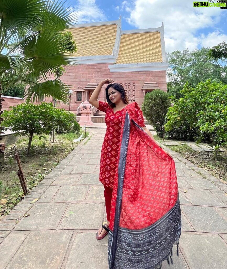Chhandita Padhi Instagram - Only going places that spark joy… Vanaras diary…..
