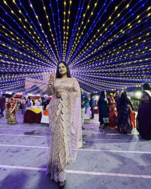 Chhandita Padhi Instagram - Radiating positivity from the inside out…🎇