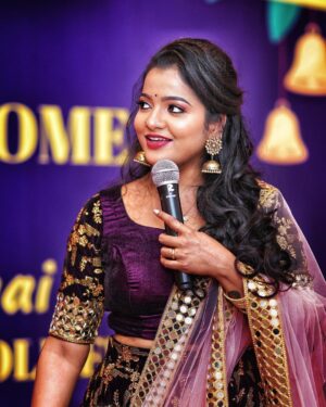 Chitra Instagram - It was a wounderful event in this beautiful evening 😍🥰😍 thank u for the gesture @radiomirchi and @thechennaisilks_coimbatore 
Pro and photography @solamedia_starz 
Costumeby @zaraglamzfit 
MUA @makeupartistkalai 
Event by @radiomirchi