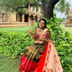 Chitra Instagram - Thank you so much for inviting me to this shop opening 😍🥰😍
Costume by @savinidii_official 
Jwellery @savinidii_jewellery
Saree by @useeshopapp