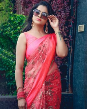 Chitra Instagram - What you get by achieving your goals is not as important as what you become by achieving your goals.
Photography @adk_photography__ 
Retouch by @p_o_s_e_i_d_o_n_11