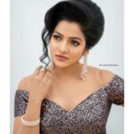 Chitra Instagram – Mua : @makeupibrahim 
Hairstylist: @gopinathyashica 
@sabitha_seenu_hairstylist 
Clicks: @maheshwarun.photography 
Costumes: @savinidii 
Jewellery: @savinidii_jewellery 
Styling: @thoorigaikabilan @thoorigaiie 
Location: @idt_chennai