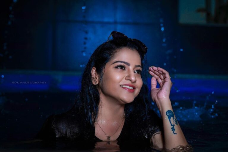 Chitra Instagram - Life s cool by the pool🥰😍❤️ Photography @adk_photography__ Retouch by @itz_me_gulfieee