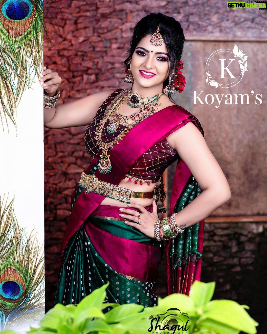 Chitra Instagram - Saree ❤️koyamssilk_ Camera ❤️shagulphotography MUA ❤️jeevitha.mua Jewel ❤️new_ideas_fashions Blouse ❤️ @lakshana_makeup_boutiqe