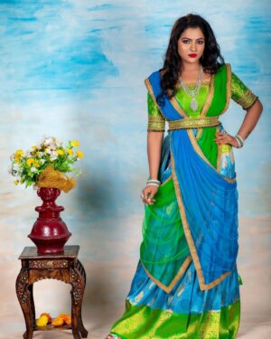 Chitra Instagram - @renuka_hairandmakeup 

Dress @lakshana_designer_studio

Jewellery @Chennai_jazz
Photography @picexlstudios