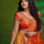 Chitra Instagram - Mua : @laavi_me @lavanya_makeupartist Photography : @artsystudios.india Outfits : @naziasyedofficial Organised : @wedding.destination.chennai Jewellery : @wowbridaljewel
