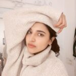 Chitra Shukla Instagram - 💕Love this #gulabiwinter #winter #time #swipeleft #chitrashukla India