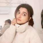 Chitra Shukla Instagram - 💕Love this #gulabiwinter #winter #time #swipeleft #chitrashukla India