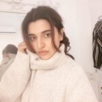 Chitra Shukla Instagram - 💕Love this #gulabiwinter #winter #time #swipeleft #chitrashukla India