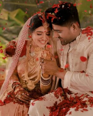 Chitra Shukla Instagram - Glimpses of our Love filled & deeply blessed Engagement ceremony 🏵️✨