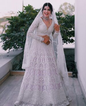Chitra Shukla Instagram - My joyous full scale smile during wedding😃 #bigsmile #fullsmile with many little laughs.

#mua @sonichawla_makeovers 
@neume_salons 
📸 @weddingbellsphotography 
#indore #weddingday 

@wedmegood @weddingsutra @wedding_vibez76 @weddingz.in @weddingbazaarofficial @taneira_weddings @witty_wedding @weddingdecorindia @weddingwireindia @theweddingstory_official @weddingbellsphotography @wedding_pictures_photo_ @weddingpicturesstudio @_wedding_pictures__ @wedding_picture_perfect @weddingpic.in @weddingpic.ir @weddingpic @theweddingpictures_ @weddingpixelfocus @wedphoto