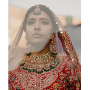 Chitra Shukla Instagram - VAIBHAV&CHITRA

Payr sucha ho toh sab possible hai❤
Triyuginarayan is a well known hindu pilgrimage located in the Rudraprayag district of Uttrakhand. When Chitra and Vaibhav decided to get married at triyuginarayan we were like is it possible? They said it is possible and here they are. When you dream of marrying at the place where Shiva and Parvati got married and you are marrying in reality emotional moments. It was a Pure Bliss...

Shot on: @canonindia_official 

#intimatewedding #destinationwedding #couple #bride #weddingsutra #weddingwire #northindianwedding