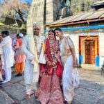 Chitra Shukla Instagram - 08/12/2023 Mere Yaar ki Shaadi Hain…. Cant believe you got Married Ch And I actually witnessed your wedding and played the role i have played all my life for you Main hu toh tujhe fir aur kya chahiye 🤪 I wish you all more Love Happiness Peace eace with this new beginnings in Life I want to see you happier and really proud of the way you handled it all so far I loveeeeeeee You and am there for you the way i have always been 🫂 शिव पार्वती विवाह स्थली श्री त्रियुगीनारायण