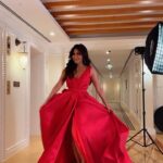 Chitrangada Singh Instagram - In the color of the month ♥️💋♥️ for the @filmfareme most influential women 2023 @aakankshanaval_aksn it was such a pleasure to be part of an evening celebrating and honouring the women achievers. Thanks @rizwan.sajan was presenting me with this award & honouring me . . . . Makeup @magictouchbyalinaadil Hair : @hairandmakeupby_ruchi Outfit : @designer_24uae Jwellery : @karishma.joolry Images : @anoop.devaraj Styling @eshaamiin1