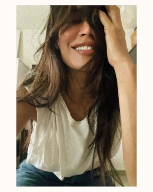 Chitrangada Singh Instagram - … on most days just a blue jeans n a white t shirt girl ! 😌

#feelingmyself
