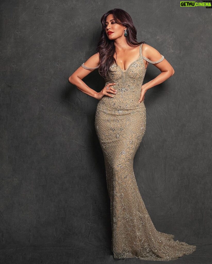 Chitrangada Singh Instagram - 💛 . . For the event Makeup : @george_p_kritikos hair stylist: @ritashukla22 outfit : @chicandholland Jwellery: @karishma.joolry 📸: @jiphotographyofficial Styling @eshaamiin1