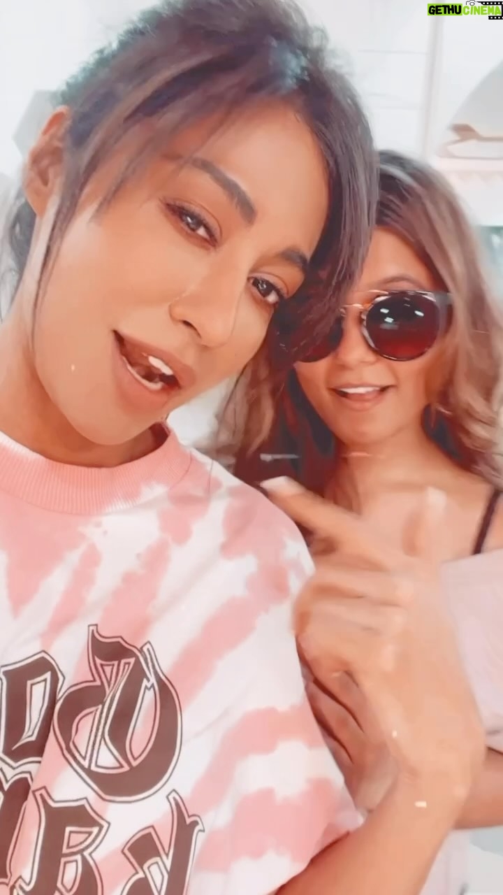 Chitrangada Singh Instagram - Happy happy birthdayy Ayushii.. π₯³π₯³π for all the wise and silly things we did .. π₯π€β€οΈ All the reels u patiently pushed me through π .. the boring.. the fun ..the good the bad .. itβs been pretty amazing with you β₯οΈ Wishing u even better times .. happy birthday π
