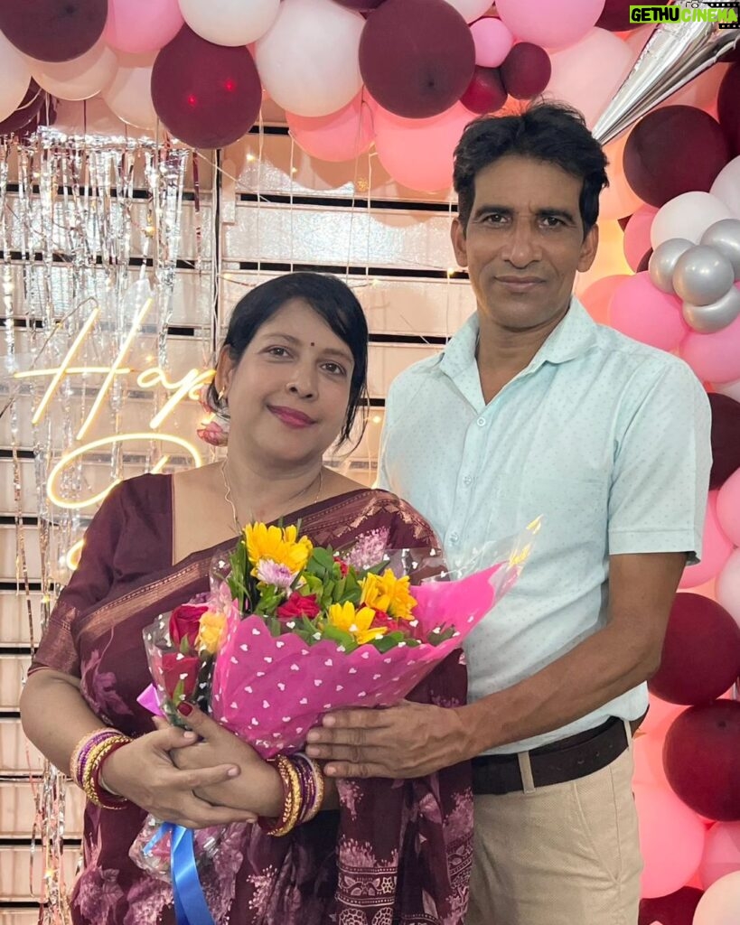 Cookies Swain Instagram - Happy anniversary, Mom and Dad. 💐 May your love continue to be a source of strength, inspiration, and joy to each other and to everyone around you.❤️ Cuttack, Odisha