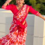 Cookies Swain Instagram - Saree - @reeyans_handlooms 💕 V.c - B.N Swain (My Dad) 🤣😘 Thank you daddy ❤️ #saree #love #instagram #instadaily #dance #smile #fyp #viralvideos #viral