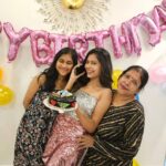 Cookies Swain Instagram – Happy Birthday to me 🤭❤️🙈
1st cake cutting with my world😍

@pratima.dolly30 
@_.suhaaniii.__ 
@officialsushreerashmi