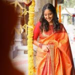 Deepika Venkatachalam Instagram - A combo of elegance and authenticity ft. @aaranyasilks ♥️ There's something always so special about kancheevaram sarees in our native colours la? Like Dhanush in yaardi nee mohini says, Red'uh nga! Red'uh thaan super ah irukum. It makes you feel like a family punch lamp (kudumba kuthu vellaku) 🙈🤣 One such saree is this maroon & orange combo one. While the pallu and border took the majority of maroon, the vibrant orange in the body part steals everyone's attention in the crowd. It's a pure handloom silk saree with pure gold zari, which gives you a royal look effortlessly. The body has the special velthaari zari checks(woven in hands) with thread motifs along with the traditional kanjivaram koravai borders. ( swipe left to have a closer look to the details) If you're someone who is looking for a simple yet classy kancheevaram saree, then this is a perfect fit for you. And guess what?! Their silk sarees price starts from just 6k and its a great steal for this wedding season. Deeii all you bride to be and brides maids, take notes olunga. Hehehe😌 Next...coming to the styling, we opted to style this saree with a plain blouse matching to the saree border, with a stack of contrast bangles, a gold jumkha and left the neck empty, to give the wide border the full credits to its beauty❤️ Special credits to @stitchhousesalem for stitching the blouse so fit and exactly the way I wanted. What do you think about it? And lemme know how you girls would style this saree in the comments below💭 . 📸 @kanmaniphotography Dolled up by @chisellemakeupandhair ( who happened to be my stylist as well 😂 ) and @saisubha_hairstylist . #deepika #chennaiblogger #chennaiinfluencer #styling #saree #bridalsarees