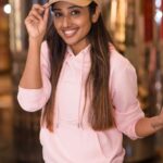 Deepika Venkatachalam Instagram - One of the many contents that doesn’t make it to the gram but still finds a way. 🤣 . . Experimenting Time w @keshu_hariharan . IB @kelladactyl . #deepika #oldcontent #discardedcontent #reelit #vfx