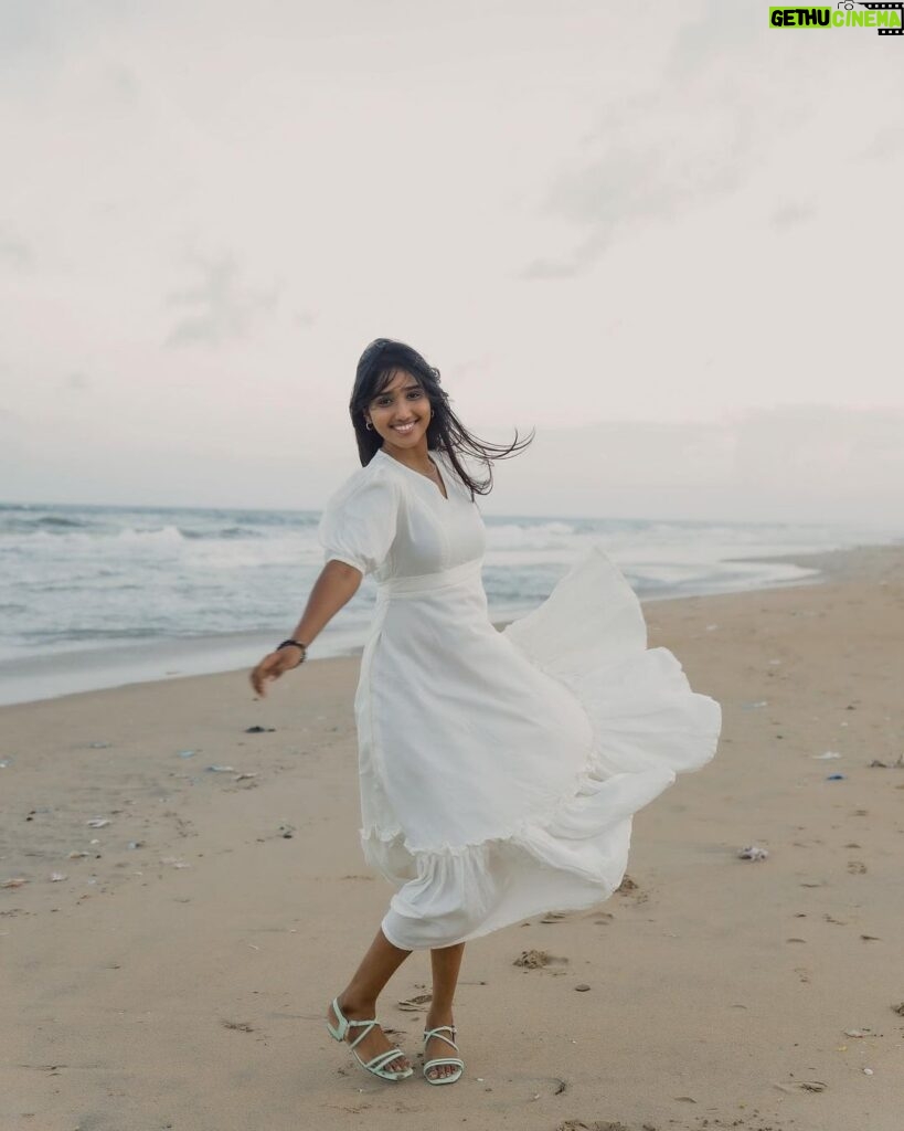 Deepika Venkatachalam Instagram - That was a calm morning by the beach 🏖️ 🤍 Ah! I have been missed doing this for months now and this time when the climate was breezy and windy, I took off to hit the beach nearest to my place wearing the recent favourite beige outfit. A beautiful morning just got extra wonderful by this comfortably rich piece of outfit that is definitely a staple investment and more of my Sunday's are going to witness this dress over and again! What I loved about the morning and the dress was it was just soo cozy and made want to stay more! 🤍 Just a simple piece of outfit with flares at the bottom, a tiny slit in between, a knot at the back and those cutest sleeves could bring in soo much joy, warmth and happiness in me!!! Thanks to @theputchi 🤍 for making such subtle piece of clothes that can define and amp up one's day and heart! . 📸 @thatmadraskaran . #deepika #chennaiblogger #chennaiinfluencer #styling