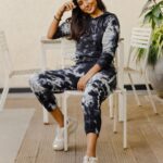 Deepika Venkatachalam Instagram - Somehow, a comfy hoodie just tends to feel like home. Isn’t it ? 🥹 ❤️ Barged into your feed today just to remind you all that today is the last day of @heavymetal_clothing ‘s INAUGURAL SALE. Vouching for these suoer affordable & super soft fabrics and classic hoodies & joggers!! ( Flat 30% discount on all products. Use the coupon code “2022” to avail it. ) TODAY IS THE LAST DAY broooooo! Goteeeet? 🤯 . 📸 @thatmadraskaran #chennaiblogger #chennaiinfluencer #styling #hoodie #newyearsale