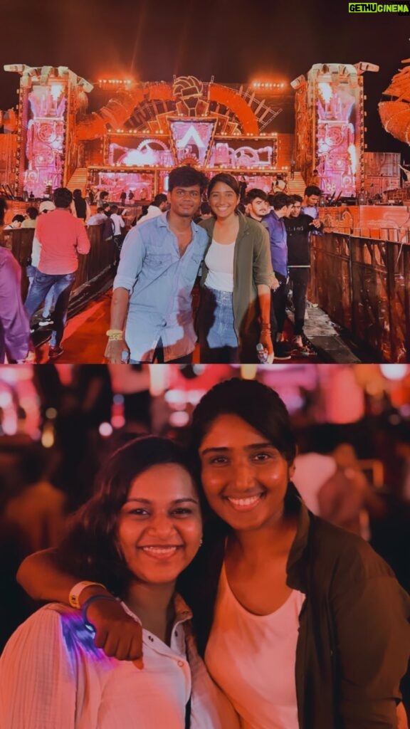 Deepika Venkatachalam Instagram - once upon a time, VIBE ❤️‍🔥 If there was vibe, joy, excitement I saw it there. And then there was a night that was certainly one of the most craziest, happiest extremely fun in my recent times! 🥺🔥 When I initially read about @anirudhofficial performing in chennai, I made up my mind to be there no matter what and my gang was of the same view and we decided to be there. ( Thanks to this crazy fan @shreeyaofficial for hyping us up so much btw ) The concert day came and all of us reached on time to figure out the best seats and vibe through the night. A rockstar is a rockstar wherever he gets to perform and whatever genre he gets to perform, right? Absolutely that was it. Just to be there and sink into the energy and excitement of that large crowd. Always a huge Anirudh fan and we had crazy time to be there with our favourite people and just relish and cherish the whole night. Were you also there attending the Rockstar show in Chennai? 😍 if yes, let me know in the comment box. Today the same show is happening at Coimbatore and to all those who are going there, contain your excitement. There’s more that you’ll experience there. The fun part was, looking at our gang enjoy and dance through a lot of people joined us and had crazy fun with us! . . ✂️ @keshu_hariharan . #deepika #hotstar #onceuponatime #anirudh #concert #chennaiblogger #chennaiinfluencer