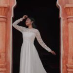 Deepika Venkatachalam Instagram - A dreamy dress, Some dance & yours truly D! 🫶✨ . #DiwaliwithD Ft. @fiorebymalar_ A few weeks back, when Malar Akka was showing me few outfits, my eyes fell on this beautiful white outfit that looked like a dream and asked if I take can this. It is a classic outift with work on the sleeves and fits you like a glove. 🤍 I happily took it back home and was earnestly looking forward to create something magical with this single outfit that was never done by me, here on Instagram. While I’ve mostly done transition reels, I was squeezing my brain to put my efforts into something different as an influencer and give the best to the brand that trusts me. I kept looking at the dress and at a point I realised I needed to perform an art to enhance & amp up the existing elegance that the dress carried already. ✨ Dance! Dance, an art form that can denote a million emotions even in a few seconds and something that I’ve always loved but never really taken an attempt. I am no good at choreography hence I approached my fav @tdc.thedancersclub to ask them to help me out with simple steps for this trending soul worthy song. The team and specifically @anu_viswa ( Anu darling) helped me with the steps almost at the fag end just two days before the shoot. She was so patient in teaching me and I enjoyed the process. For the gorgeous piece of outfit in white, the soul stirring music and graceful steps.. “Aruvi Kaalgal Kondu Odai Idaiyendraagi Kadalaai Nenjam Kolgiraai......” 🎶. . . 📹✂️ @arunsmagy . Makeup & Hair @kiki_makeupandhair . #deepika #dance #chennaiblogger #chennaiinfluencer #dance #kurumugil #reelkarofeelkaro #reelitfeelit