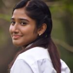 Deepika Venkatachalam Instagram - What does it seem to be on the other side all of a sudden? 😍 Emotional | Grateful | Feeling loved | And moree... 🥺 "A small school girl who once used to love watching Kanaa Kaanum Kalangal on VIJAY TELEVISION after school, went on to multiple things in her life until recently when life picked her from a random spot and put her into this beautifully crazy journey to be a part of the second season of Kanaa Kaanum Kalangal as one of the leads! 😍" Magics happen but when it all happens together, can I call it a Miracle? When I thought the kind of love I've received as an Instagram Influencer is something that I'm insanely grateful and emotional about, I received multifold times of love and support on OTT as ABI 🫶 And now, the little D in me is eager and excited to see more love on Vijay Television!! Yes, KKK releasing on Vijay TV on December 26th, 2022. Monday - Friday at 5:30 PM! ( SEE YOU IN A FEW HOURS !! ) The best kind of ending to the year to see our faces in one of the promos of Vijay Television with the evergreen voice of the channel running behind!! 😍😭 That was another feeling! ♥️ Extremely thankful and indebted to the team for making this possible and bringing all our little dreams come true!!!! . @saipramoditha @praveen.bennett @disneyplushotstartamil @vijaytelevision . PS : All you Hostar viewers, this is going to be just a repeat of what you’ve already watched. Ena dhan OTT ya irundhaalum, TV la paakradhu is thani feel,isn’t it ?! . Also, SEASON 2 along with the EXAM RESULTS COMING SOOOON!!!! @disneyplushotstartamil ( Shoot is yet to start) . #deepika #D #kanakaanumkaalangal #abi #vijaytelevision #chennaiinfluencer
