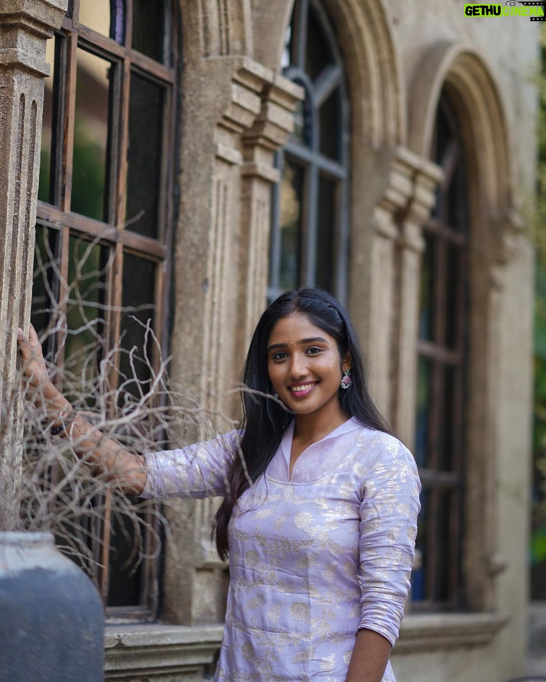 Deepika Venkatachalam Instagram - #DiwaliwithD (4/10) A salwar set that radiates “English Lovesu” 🎶 ft @fiorebymalar_ ✨ A beautiful benarasi brocade kurta with a super cute neck pattern with elbow sleeves with Italian crepe pants with a head turning zari embroidered dupatta with zari border on all sides. Trust me, the dupatta is a show stealer😍 I was a little hesitant to try out a new neck pattern for this set, but malar akka was so sure about it. And after I saw the complete look of the outfit, I fell in love too! I mean who wouldn't la?🥹 The moment I wore the outfit, it made me think may be this is how Sitamahalakshmi / NoorJahan would have looked if she opted for salwars than sarees🙈 An outfit that radiates royalty!! ✨ @fiorebymalar_ has a lot of colour options for this outfit and you guys should definitely check it out! I wore this outfit for a very special day and I totally loved how I looked like a queen in her castle. More details about the special day will be revealed soon 😙 . 📸 @mukesh__dm . #DiwaliWithD #Deepika