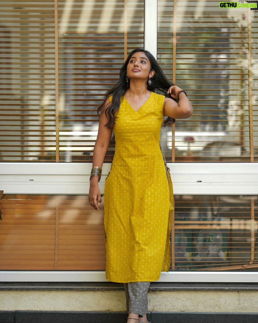 Deepika Venkatachalam Instagram - #DiwaliwithD (3/10)π Imagine wearing an outfit and feeling like a main character of a GVM movie in an instant! One such outfit is this yellow kurta set from @vastara_thelabel πβ¨ Everything about this outfit is just perfect from the smart V neck detailing to the hand woven buttas in the trousers. And the best part is the slits with cute tassels on both the side. Aaaaahhh!! π ( swipe left to have a look. Iβm double sure youβll fall in love) This Kurta set reminded me of Nithya from NEPV and kept the styling in the same vibe with smoky eye makeup, jumkhas, stack of bangles and yesss the iconic nose pin π Trust me this will be a comfortable outfit to laze around after having a heavy lunch and visit friends in the evening. Your D personally love the whole look so much, but does my #instafam approve this look?π . πΈ @mukesh__dm π @themayflowerchennai . #deepika #DiwaliwithD #chennaiinfluencer